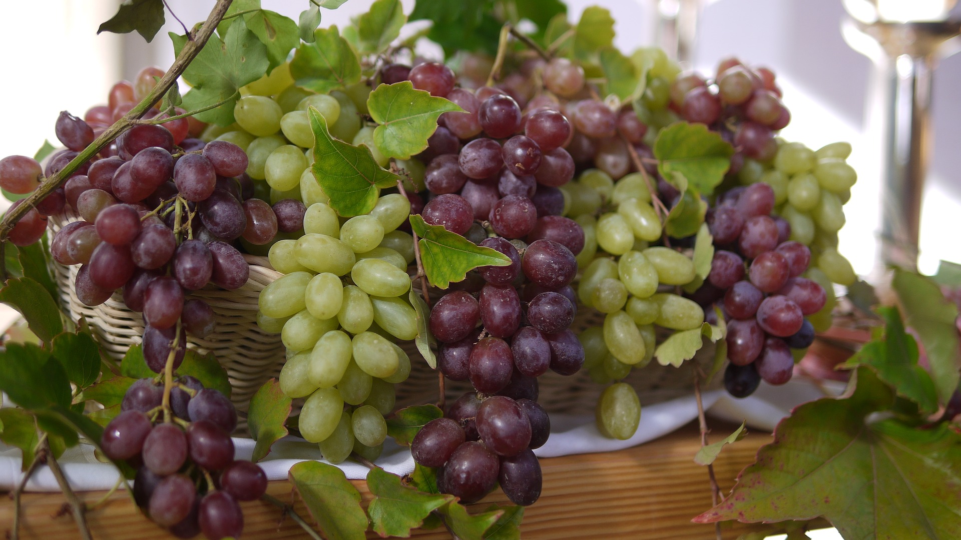 省 [Basic] Calories in Grapes