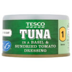 Calories in Tesco Tuna in a Basil & Sundried Tomato Dressing